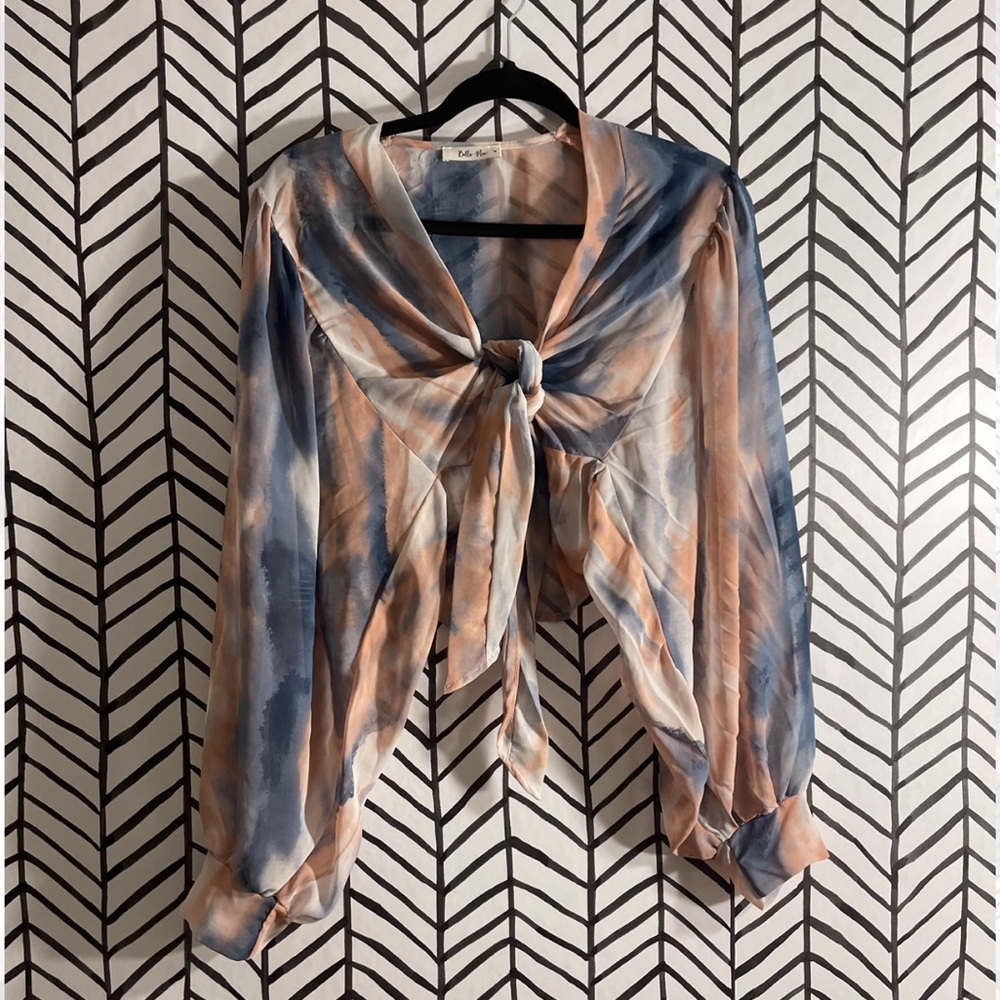 Size Medium Bella Mae Abstract Cover Up. Sheer.